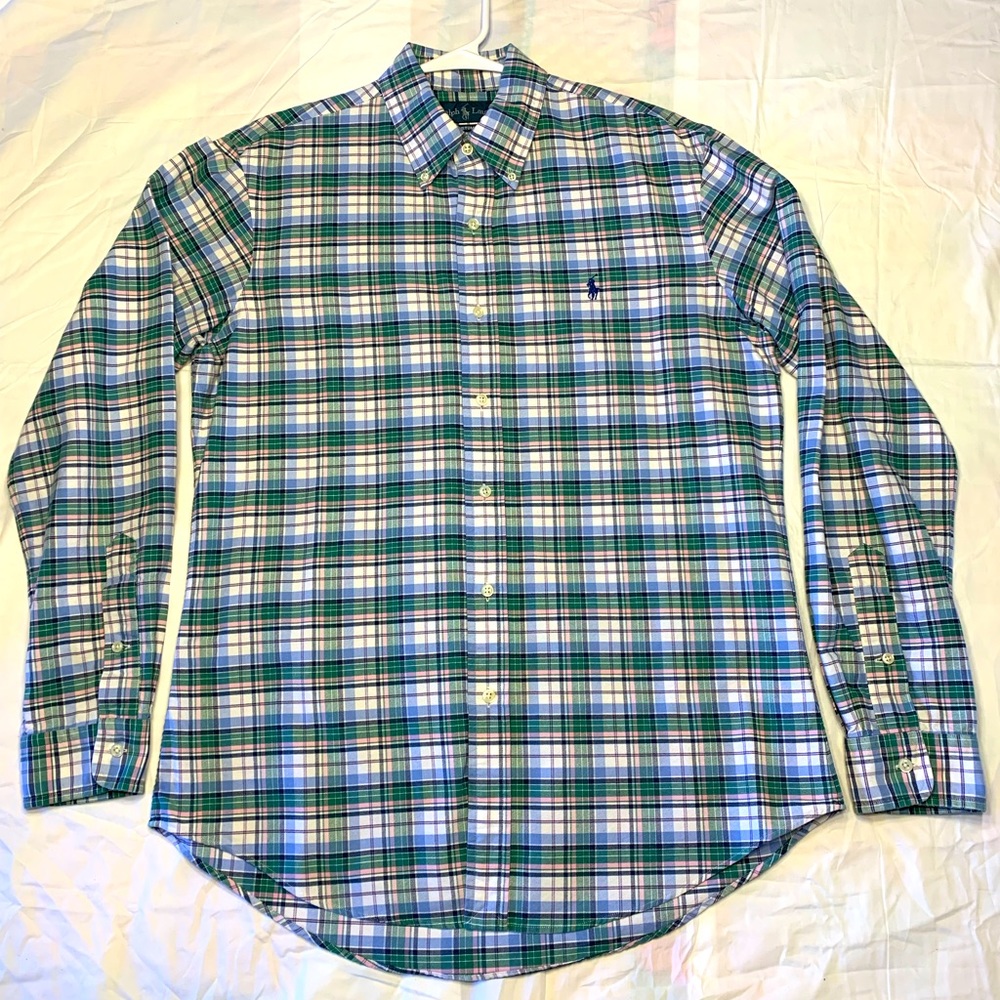 Ralph Lauren men’s custom fit long sleeve casual dress shirt.